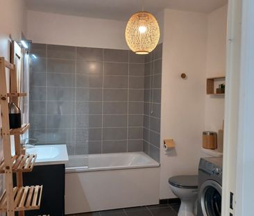 Dans résidence récente, 2 pièces loué meublé avec 2 stationnements. - Photo 4