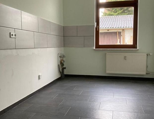 ++ wunderschöne 2,5-Raum Wohnung im Hochparterre - mit Balkon, Tageslichtbad mit Dusche & Wanne ++ - Foto 1