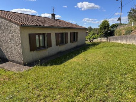 Location Maison 5 pièces 101m² ST AMBROIX 30500 - Photo 4