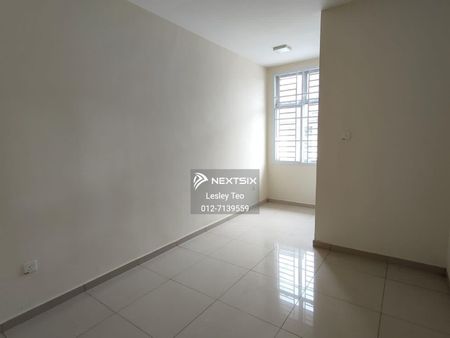 Ulu Tiram / Double Storey Corner - Photo 4
