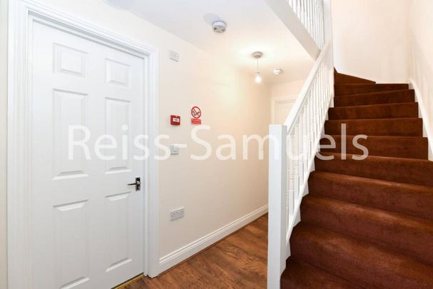 6 bedroom terraced house to rent - Photo 1