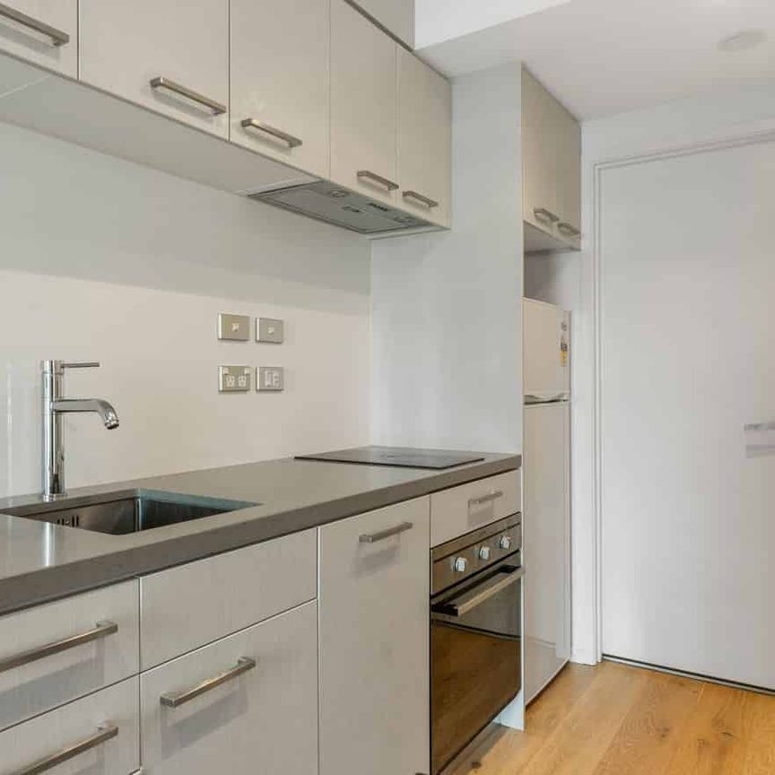 Modern Studio Apartment in Queen's Residences - Photo 1