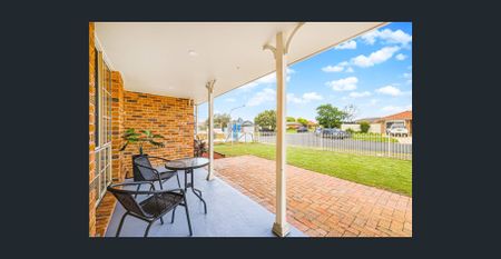 Perfect Family Living with Ducted Air Conditioning - Photo 5