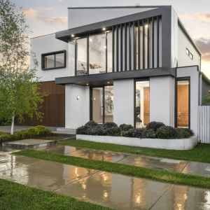 Furnished and Spacious, Contemporary Entertainer - Photo 2