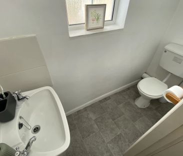 Clarendon Park Road, Clarendon Park, Leicester, LE2 - Photo 3