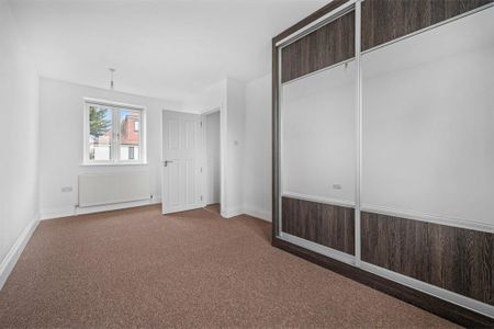 3 bedroom detached house to rent - Photo 3