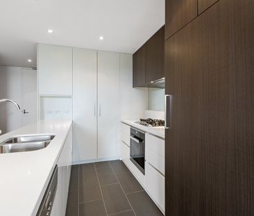 DESIGNER APARTMENT IN ICONIC DIMMEY'S BUILDING - Photo 5