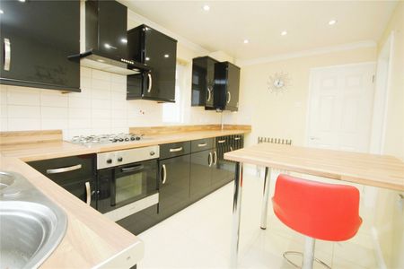 4 bedroom house to rent - Photo 2
