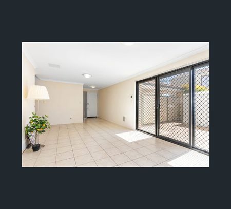 Rooms/26F Lawson Street, Bentley, WA 6102 - Photo 2