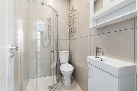Studio Flat, Cambridge Road, TW4 - Photo 5