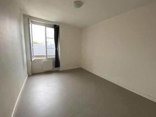 Appartement Versailles 1 pièce(s) 23.6 m2 Quartier Mairie - Photo 1