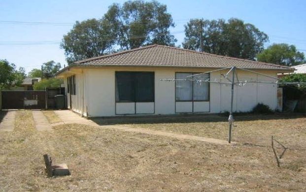 26 Sue Crescent, West Tamworth NSW 2340 - House For Rent | Domain - Photo 1