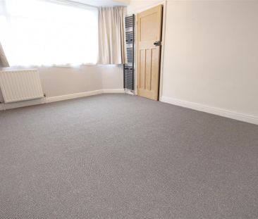 2 Bedroom House - Semi-Detached To Let - Photo 1