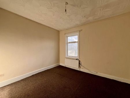 Guide Price £3,300 pcm - Available Now - Part Furnished - Photo 3