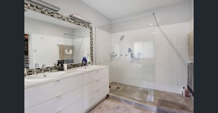 OVER ONE ACRE OF PURE BLISS! - Photo 5