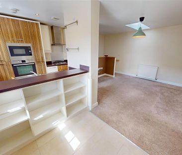 2 bedroom maisonette to rent - Photo 3