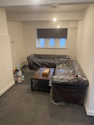 27 Elmwood Avenue, Huddersfield, HD1 - Photo 1