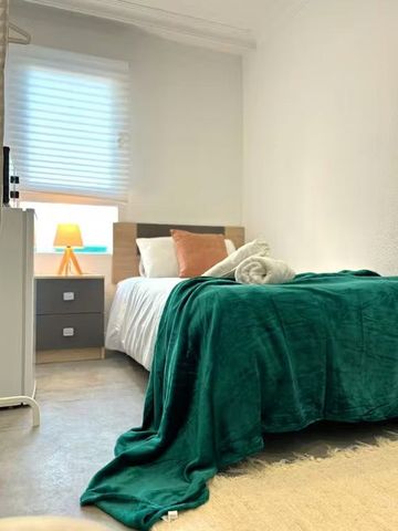 Avenida de Fuenlabrada, Leganés, Community of Madrid 28912 - Photo 5