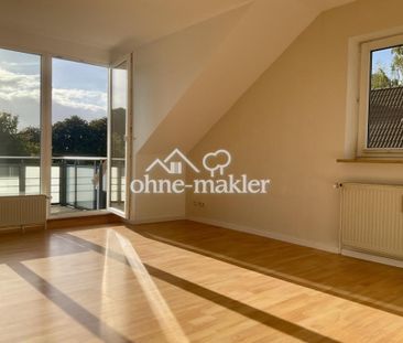Schöne 3-Zimmer-DG Wohnung mit Südwest-Balkon, ausgebautem Spitzbod... - Photo 1