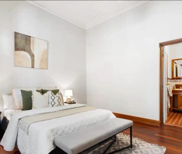 “Character, Comfort & Convenience in the Heart of Kensington” - Photo 2