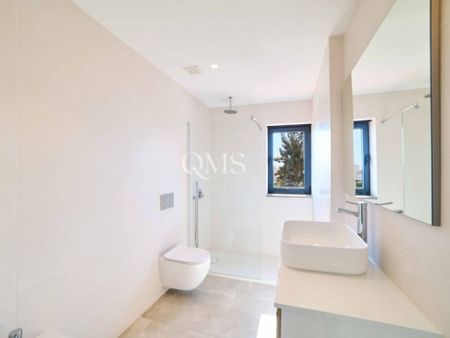 2 room luxury Apartment for rent in Faro, Portugal - Photo 2