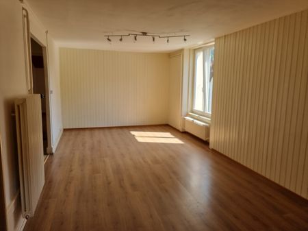 Grand appartement de 6 pièces au centre du village - Photo 2