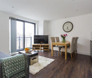 2 bedroom apartment to rent - Photo 4