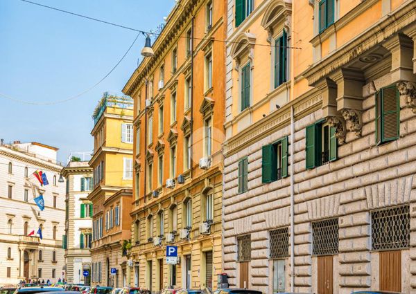 5 locali in affitto