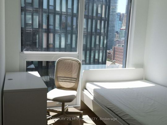 For Lease - 82 Dalhousie Street Unit# 1703, Toronto, Ontario - Photo 1