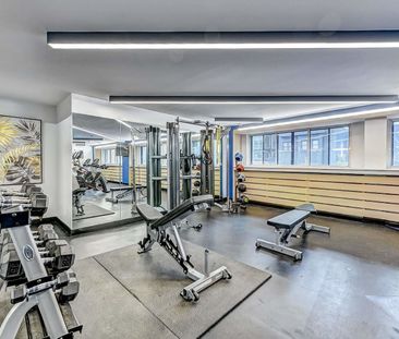 1420 Rue Crescent, Montréal, QC - Photo 1