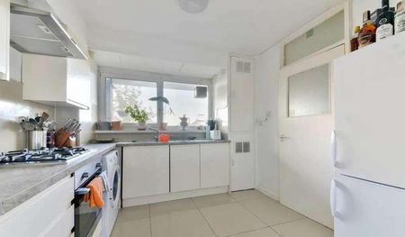 Acquire Estate Agents Three Bedroom Maisonette In Southfields, SW18 - Photo 3