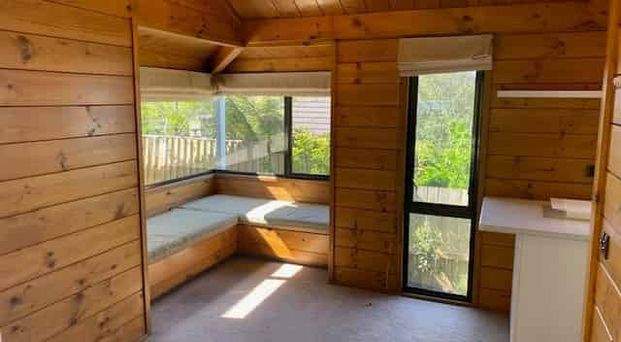 Stunning Three Bedroom in Sought After Hamilton East - Photo 1