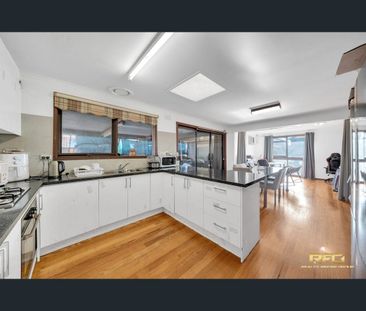 279 Furlong Rd, St Albans, Vic 3021 - Photo 2