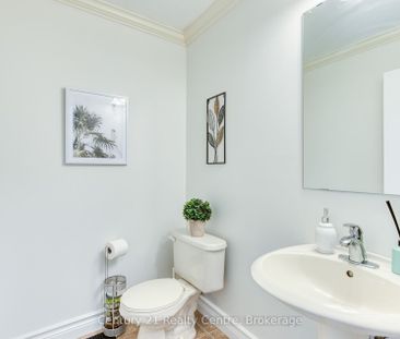 For Lease - 45 Hatch Street, Whitby, Ontario - Photo 4
