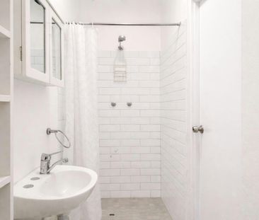 COZY UNIT CLOSE TO FORESHORE - Photo 5