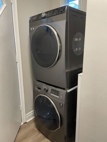 For Lease - 17 Flintridge Road, Toronto, Ontario - Photo 2