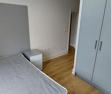 1 bedroom private hall to rent - Photo 2
