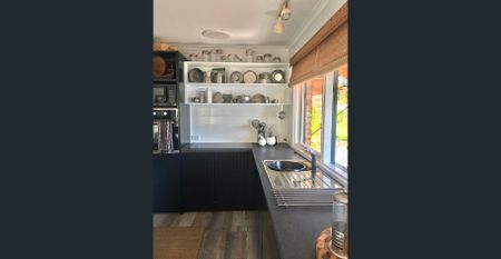 Californian Waterfront Bungalow - Photo 4