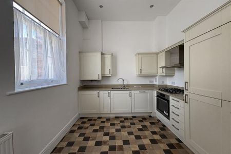 2 bedroom flat to rent - Photo 3