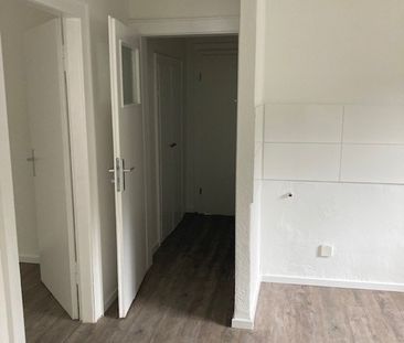 47101/16 Großzügige 1-Zimmer-Wohnung mit Balkon in Düsseldorf-Reisholz - Photo 4