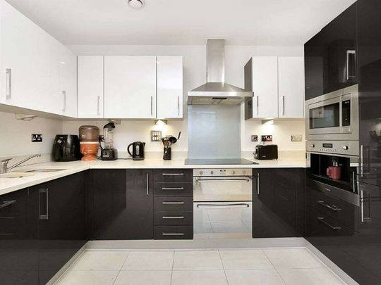 Province Square Room C - Photo 1