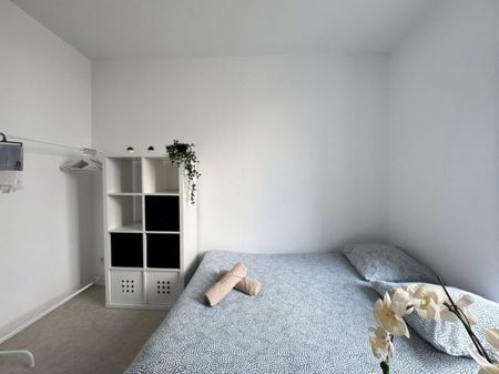 STUDIO MEUBLE-PROCHE BOULEVARD MONTAIGNE-LA2215 - Photo 3