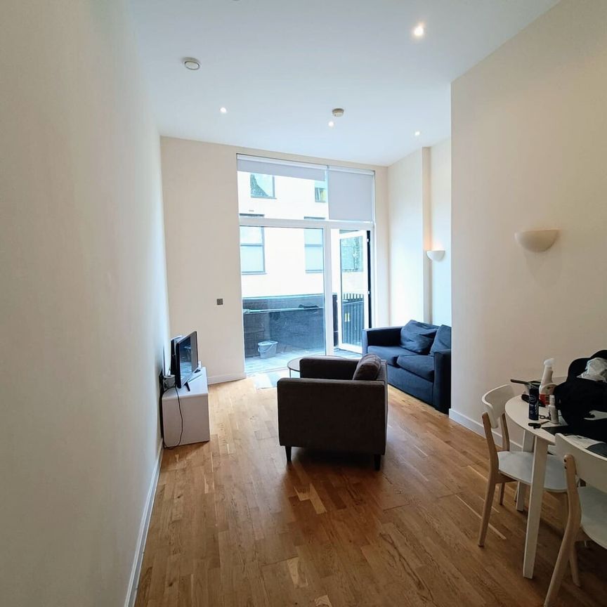 Burgess Springs, Chelmsford - Photo 1