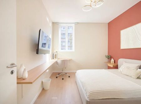 Largo Vitorino Damásio, Lisbon, Lisbon 1200-872 - Photo 5