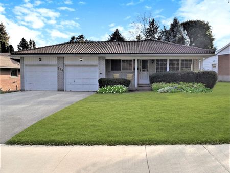 For Lease - 334 Dale Crescent, Waterloo, Ontario - Photo 2