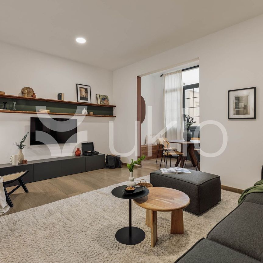 Alquiler de piso en Travesía de Gràcia - Foto 1