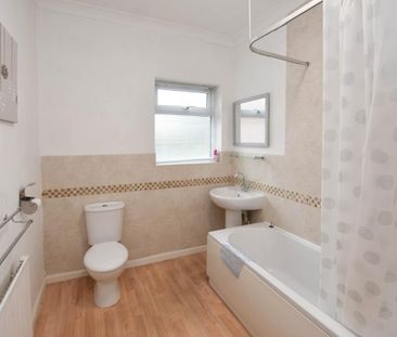 2 bed House - Mid Terrace for Rent - Photo 2