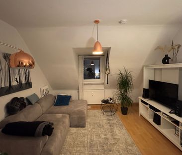 Schöne Dachgeschosswohnung in zentraler Lage in Essen-Rüttenscheid! - Photo 1