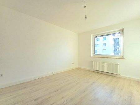 Mit frischem Fassadenanstrich! - Photo 5