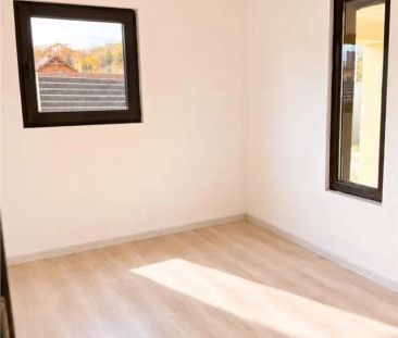 Casa singura in curte, Zizin, Tarlungeni, Brasov - Photo 6